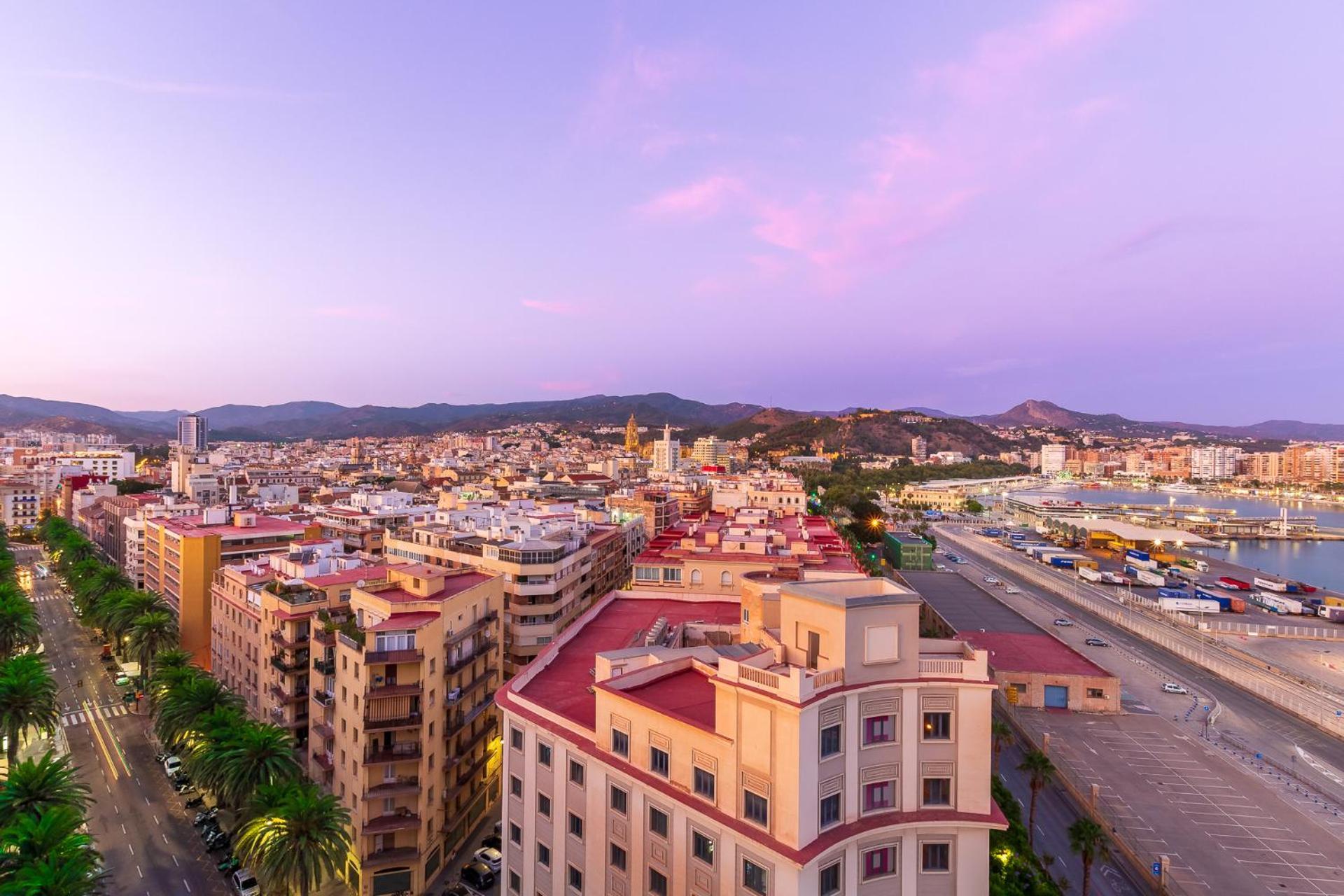 Apt Alameda De Colon Solo Familias Málaga Eksteriør bilde