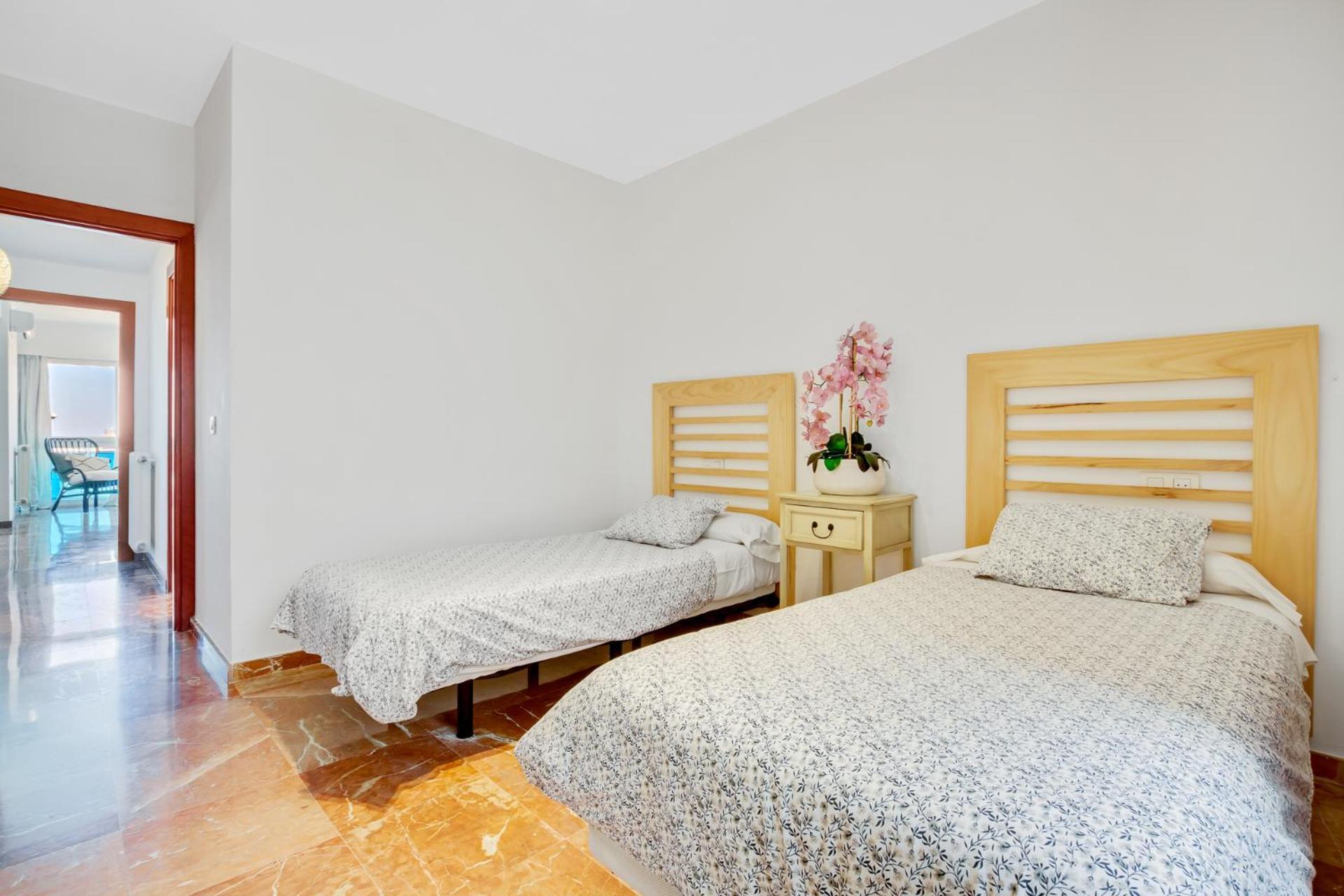 Apt Alameda De Colon Solo Familias Málaga Eksteriør bilde