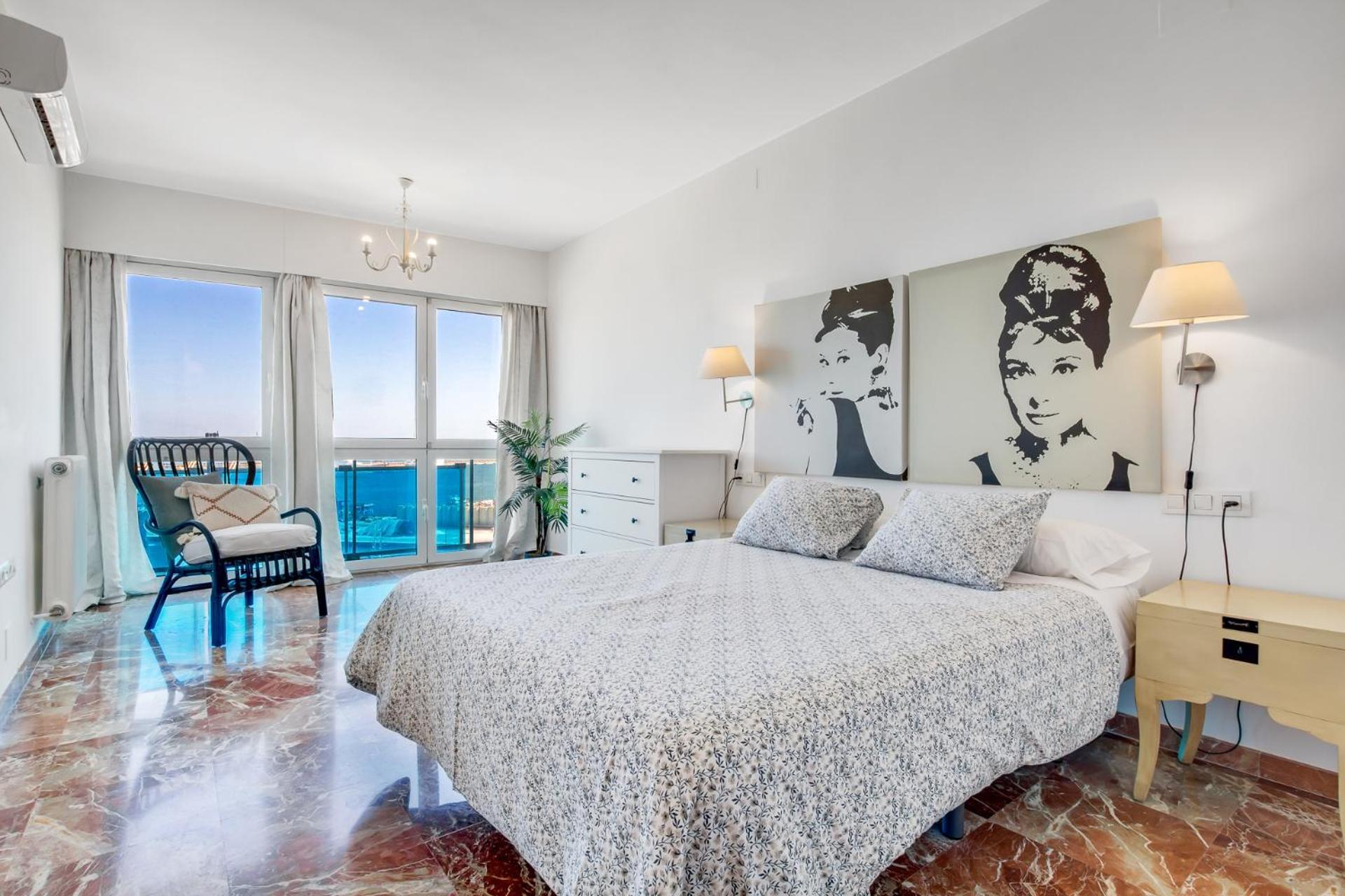 Apt Alameda De Colon Solo Familias Málaga Eksteriør bilde